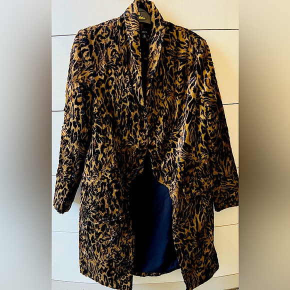 Faux-fur Cheetah print coat - Picture 3 of 12